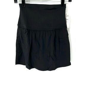Lelani NWT women’s swimwear skirt  size 8